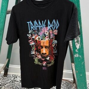 Hot Topic Black Graphic Tee